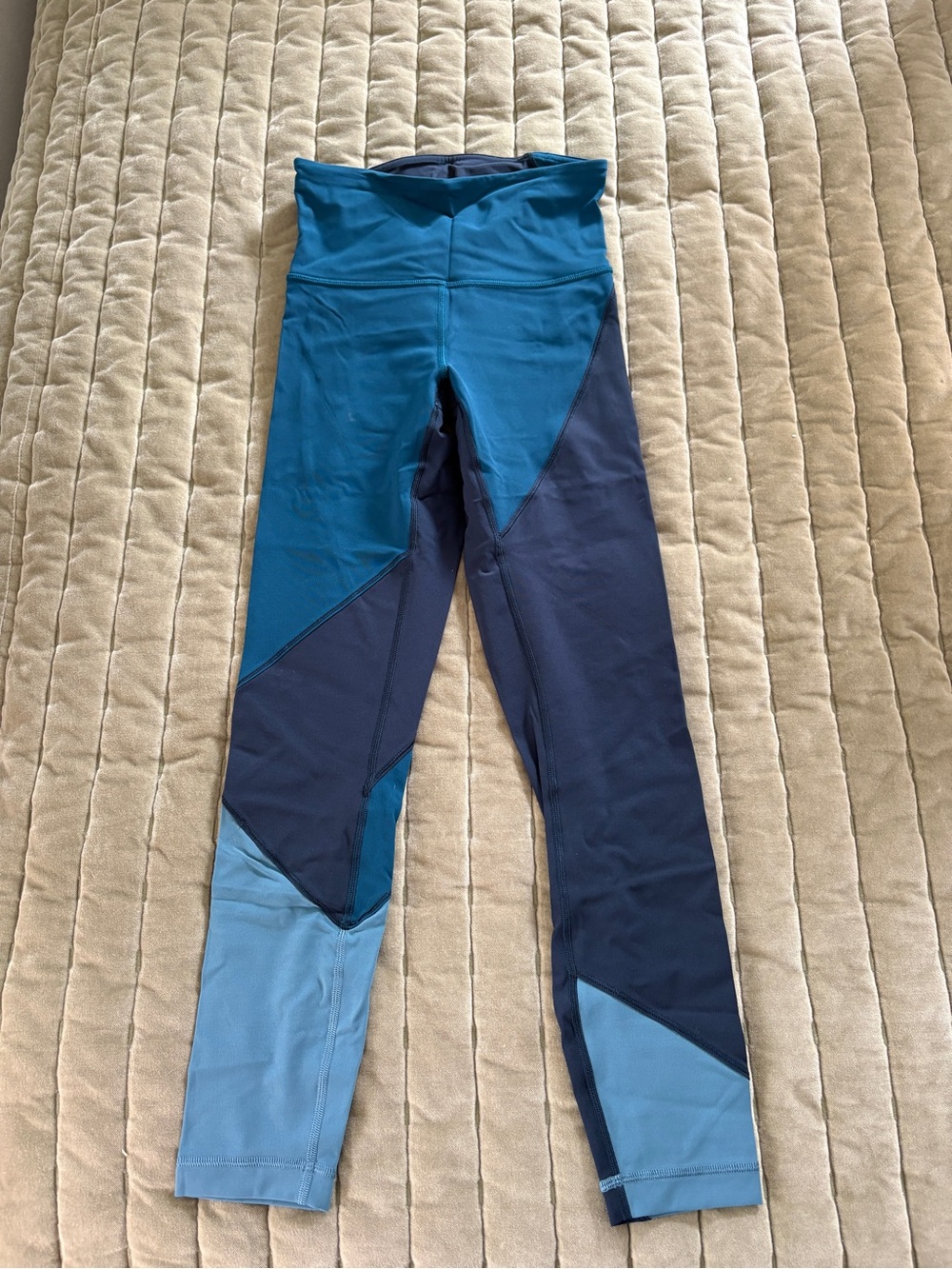 lululemon athletica Colorblock Leggings in Teal, Navy & Light Blue